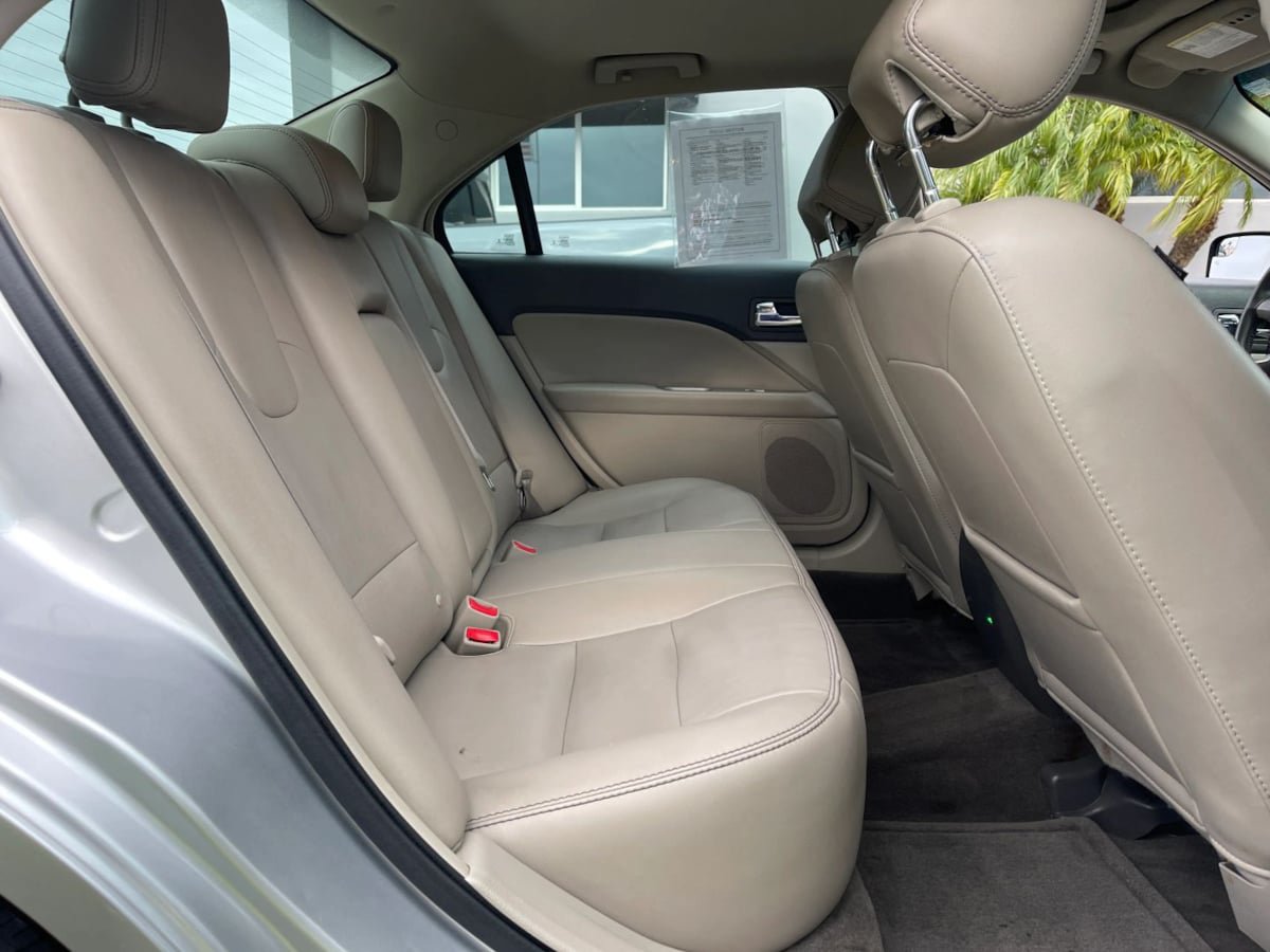 Used 2012 Ford Fusion SEL FWD image 24