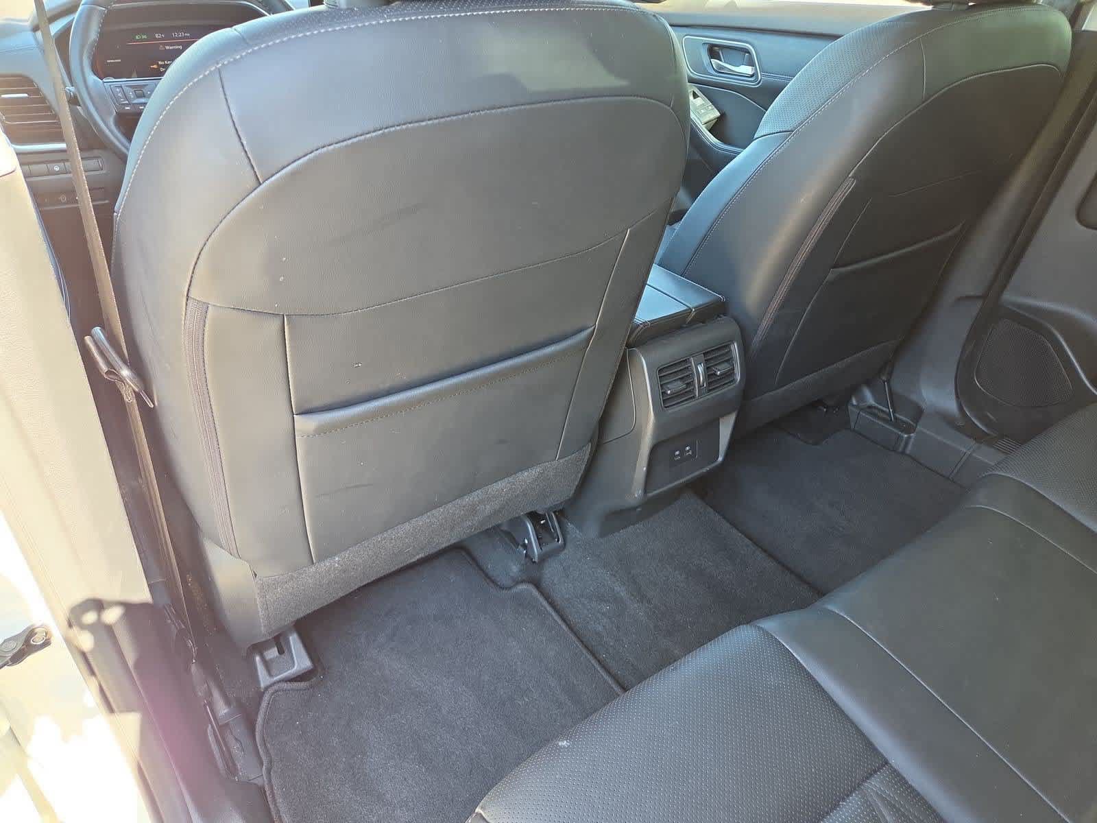 Used 2023 Nissan Rogue Platinum FWD image 17