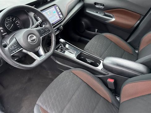 Used 2024 Nissan Kicks SR image 4