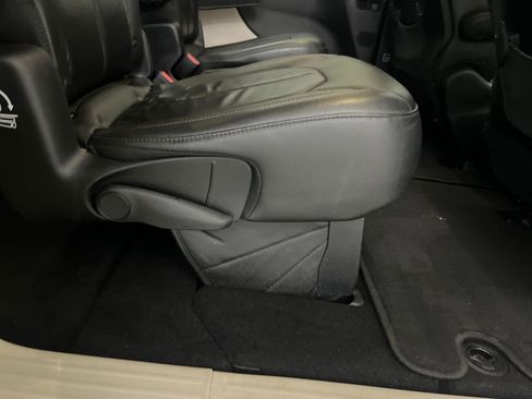 Used 2017 Chrysler Pacifica Touring-L image 54