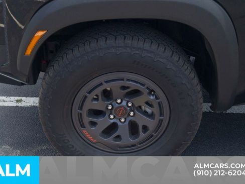 Used 2026 Nissan Frontier PRO-4X AWD/4WD image 13