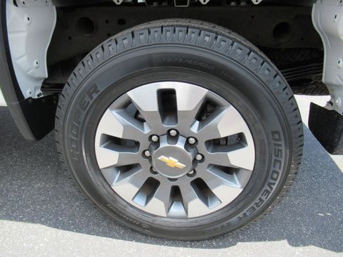 Used 2025 Chevrolet Silverado 2500 LT w/ All Star Edition AWD/4WD image 7