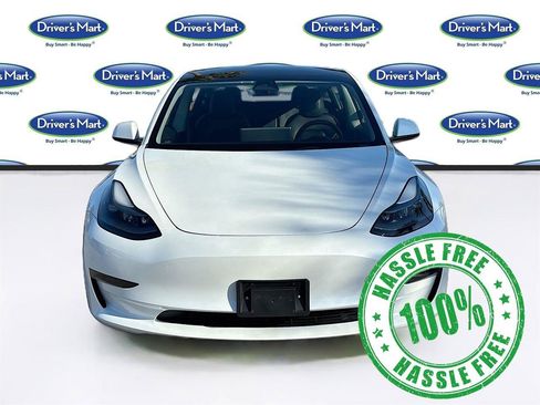 Used 2023 Tesla Model 3 Standard Range image 2