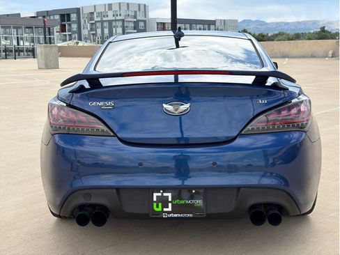 Used 2014 Hyundai Genesis 3.8 RWD image 7