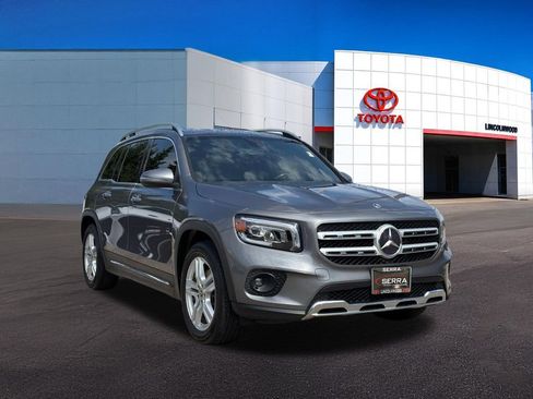 Used 2021 Mercedes-Benz GLB 250 4MATIC image 7