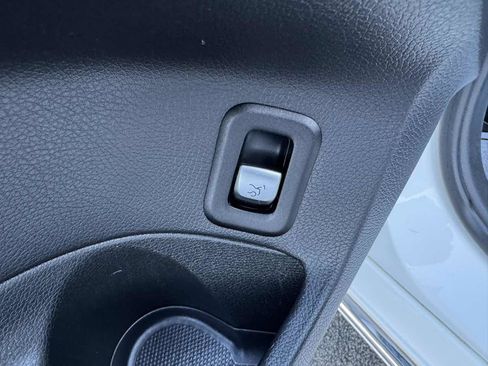 Used 2015 Mercedes-Benz C 300 Luxury w/ Premium 1 Package image 26