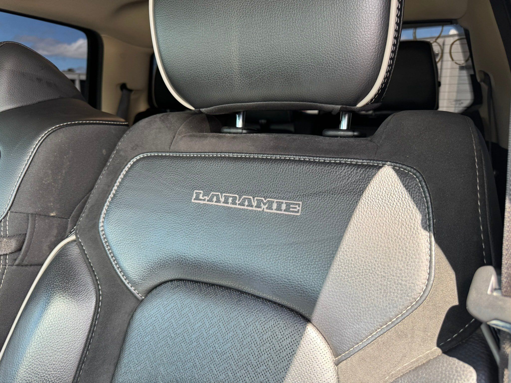 Used 2021 RAM 1500 Laramie w/ Off Road Group AWD/4WD image 61