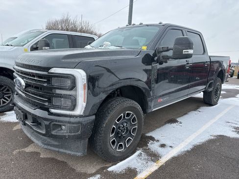 Used 2025 Ford F250 Platinum image 18