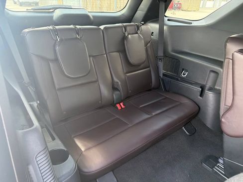 Used 2025 Ford Explorer Platinum w/ LUX Leather Package AWD/4WD image 14