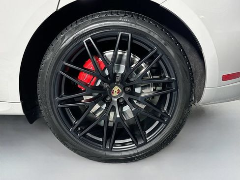 Certified 2024 Porsche Macan GTS AWD/4WD image 33