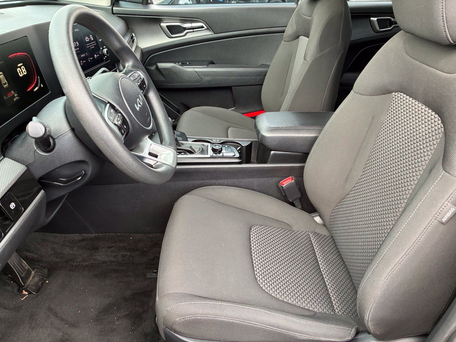 Used 2024 Kia Sportage LX FWD image 13