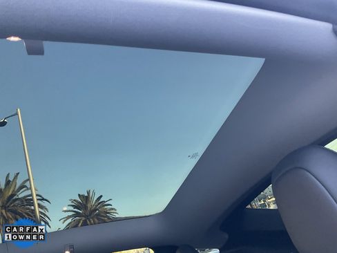 Used 2022 Tesla Model Y Performance image 28