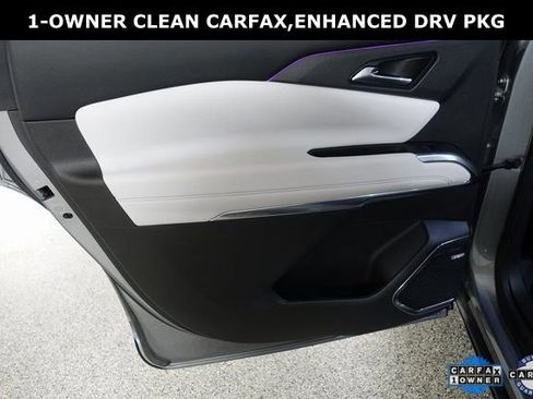 Used 2024 Chevrolet Traverse RS image 20