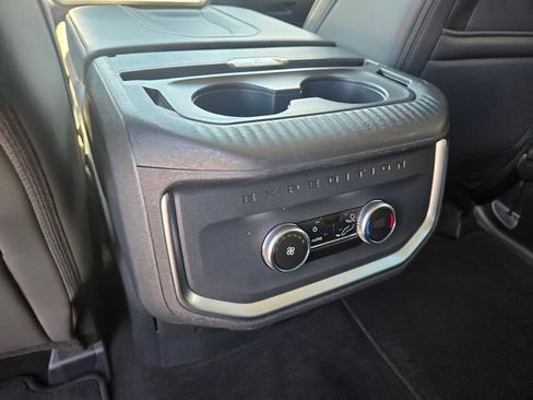 Certified 2025 Ford Expedition Active AWD/4WD image 15