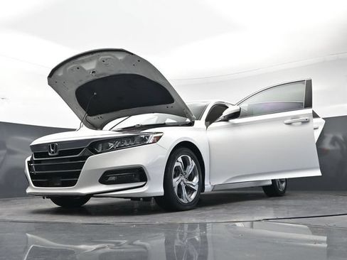 Used 2020 Honda Accord EX image 36