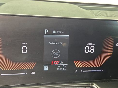 Certified 2025 Kia Sorento S image 18