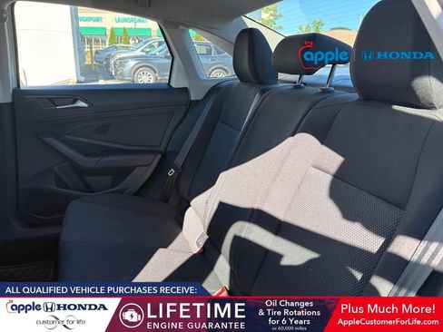 Used 2019 Volkswagen Jetta FWD image 5