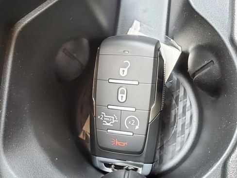 New 2025 RAM 2500 Limited image 19