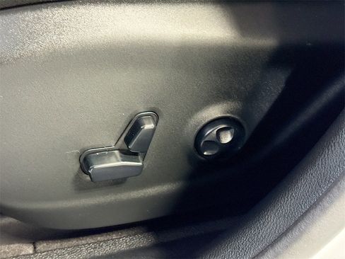 Used 2020 Jeep Cherokee Trailhawk w/ Comfort/Convenience Group image 26