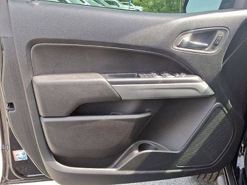 Certified 2022 Chevrolet Colorado ZR2 w/ ZR2 Midnight Special Edition image 10