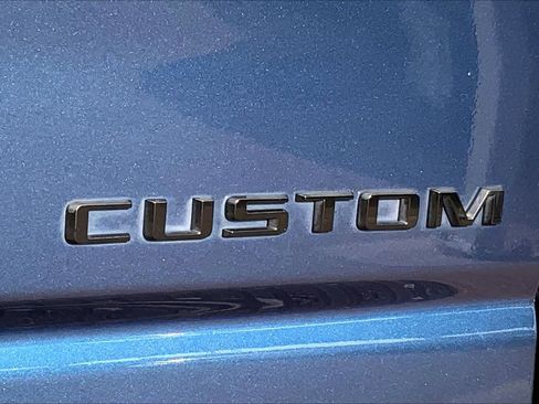 Used 2021 Chevrolet Silverado 2500 Custom w/ Custom Value Package AWD/4WD image 10