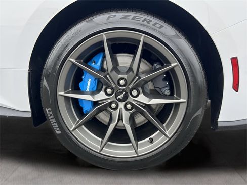 Used 2024 Ford Mustang Dark Horse image 7