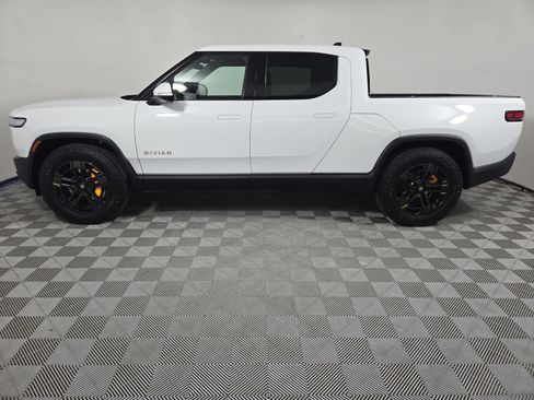 Used 2024 Rivian R1T Launch Edition Quad AWD/4WD image 2