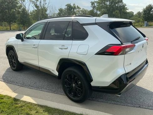 Used 2023 Toyota RAV4 SE AWD/4WD image 4