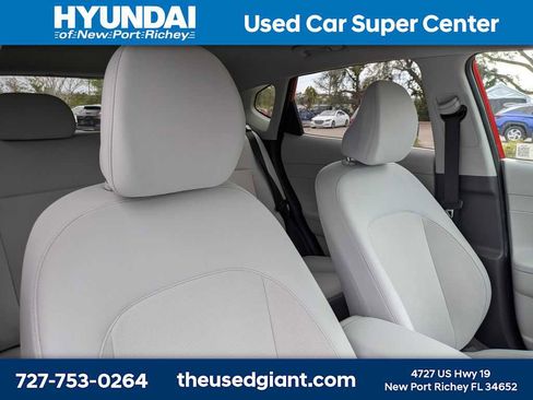 Used 2024 Hyundai Kona SEL w/ Convenience Package image 6
