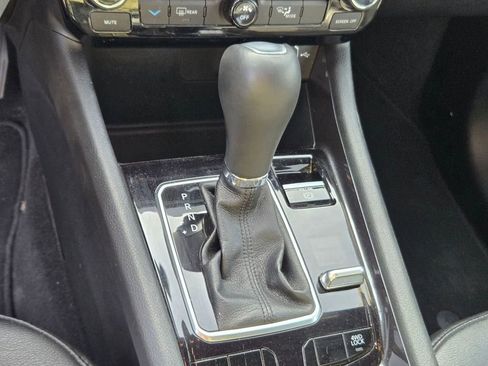 Certified 2024 Jeep Compass Latitude image 17