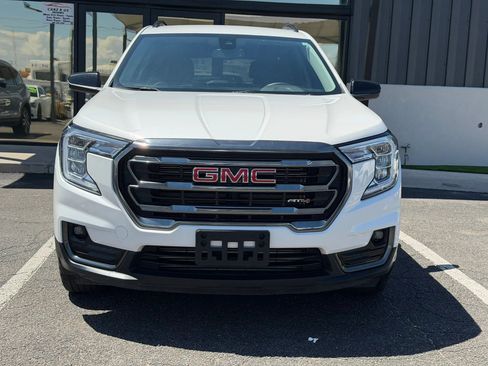 Used 2024 GMC Terrain AT4 AWD/4WD image 12