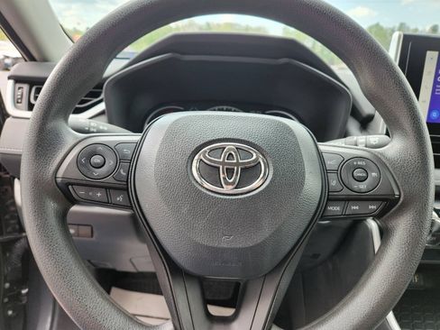 Used 2024 Toyota RAV4 XLE AWD/4WD image 13