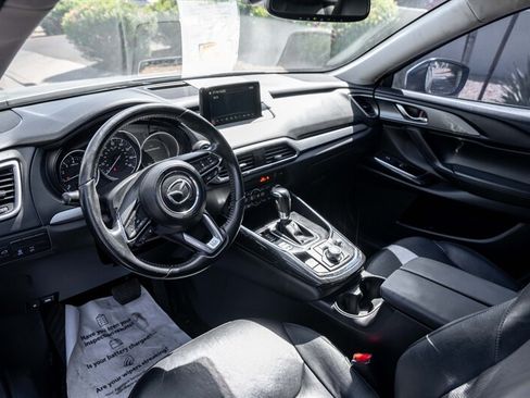 Used 2018 MAZDA CX-9 Touring FWD image 9