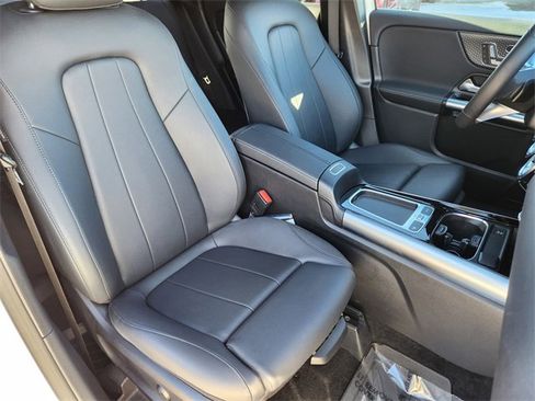 Certified 2025 Mercedes-Benz GLA 250 4MATIC image 20