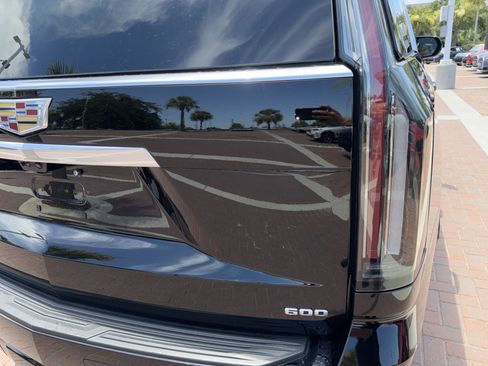 Used 2025 Cadillac Escalade Premium Luxury w/ Touring Package AWD/4WD image 40