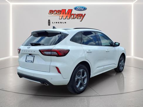 Used 2023 Ford Escape ST-Line w/ Tech Pack #1 FWD image 4