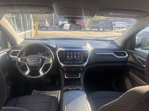 Used 2023 GMC Acadia SLE w/ Driver Convenience Package image 17