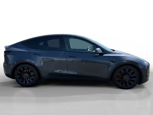 Used 2022 Tesla Model Y Performance AWD/4WD image 6
