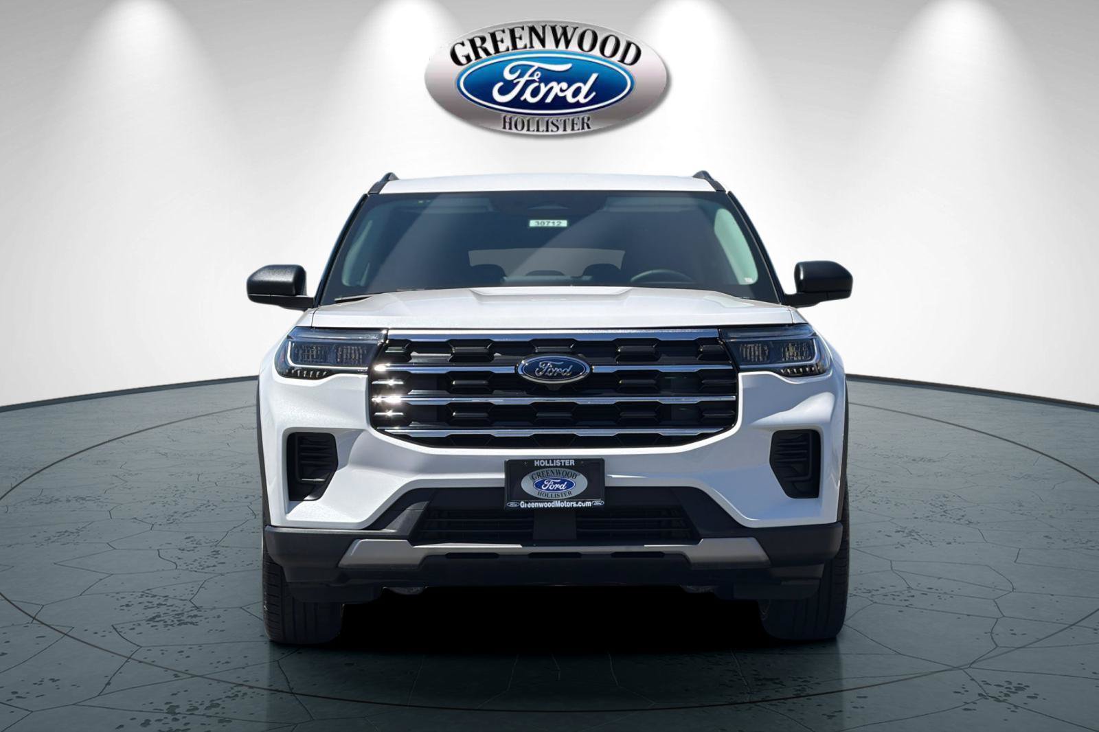 New 2026 Ford Explorer Active RWD image 9