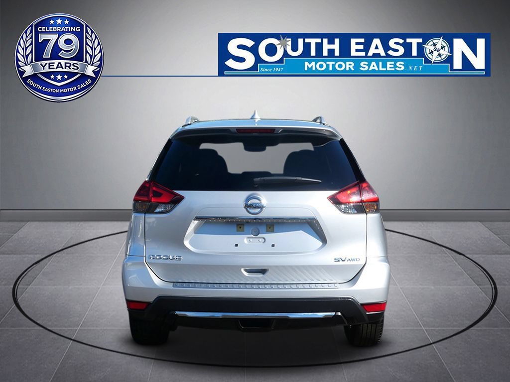 Used 2018 Nissan Rogue SV AWD/4WD image 4