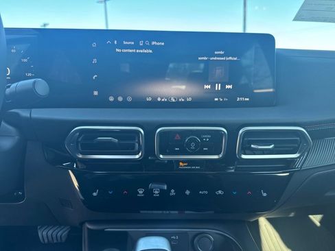 New 2026 Nissan Sentra SR w/ SR Premium Package FWD image 19