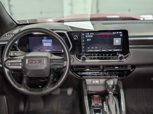 Used 2024 GMC Canyon Elevation w/ Convenience Package image 6