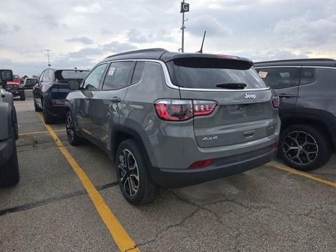 Used 2024 Jeep Compass Limited AWD/4WD image 14