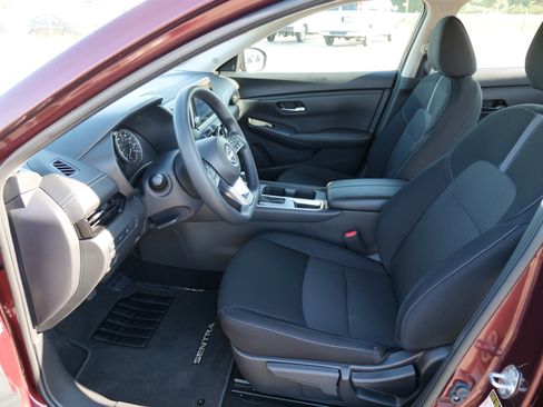 Used 2024 Nissan Sentra SV image 16