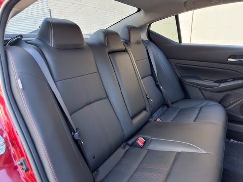 Used 2024 Nissan Altima 2.5 SR w/ SR Premium Package FWD image 35