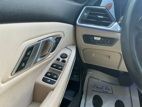 Used 2021 BMW 330i Sedan w/ Convenience Package RWD image 24