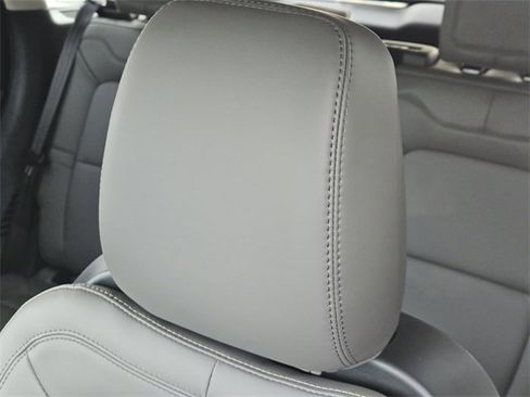 New 2026 Lincoln Corsair Premiere image 14