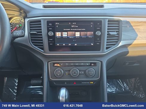 Used 2020 Volkswagen Atlas Cross Sport SE w/ Towing Package image 21