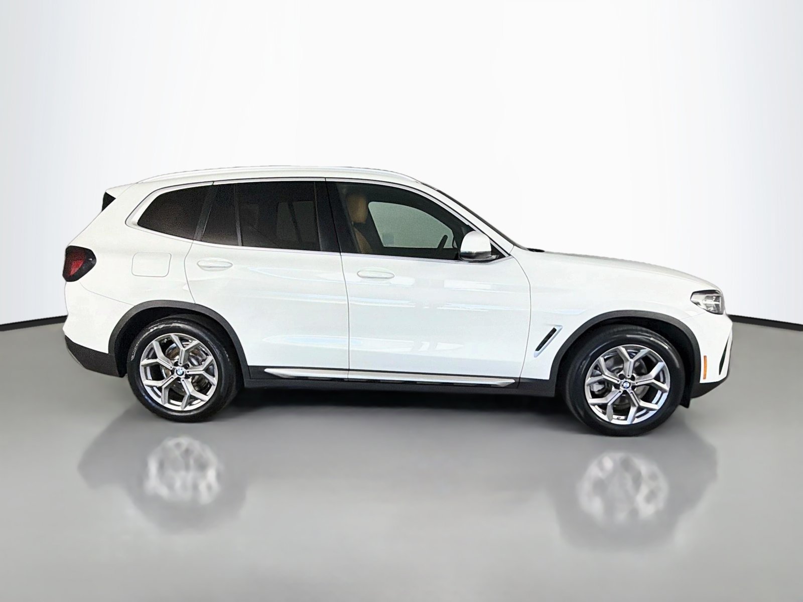 Certified 2024 BMW X3 sDrive30i w/ Convenience Package RWD image 8