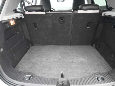 Used 2019 Chevrolet Trax LT w/ LT Convenience Package image 17